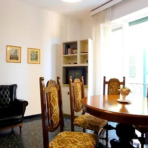 https://a-levanto-trilocale-vicino-alla-stazione.hotelitalianriviera.com